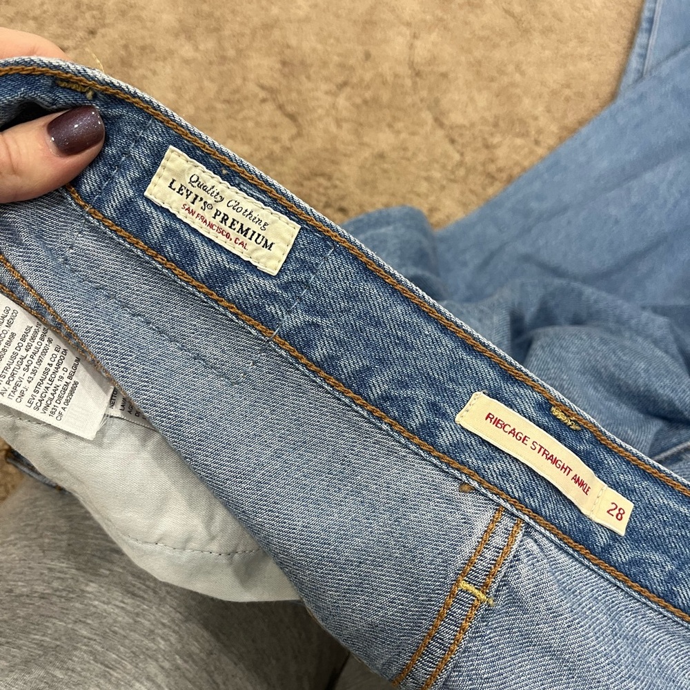 Levi's Ribcage Straight - Picture 4 of 5